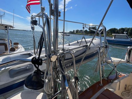 Island Packet 320 image