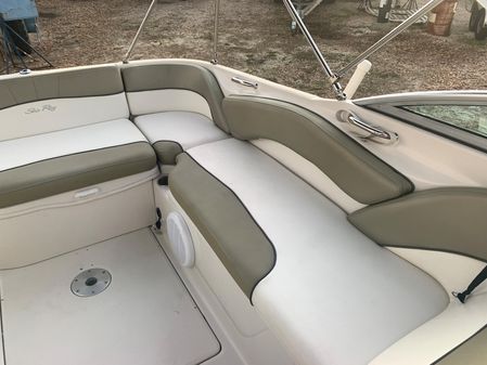 Sea Ray 240 Sundeck image