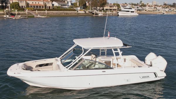 Boston Whaler 270 Vantage