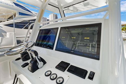 Yellowfin 39 Center Console image