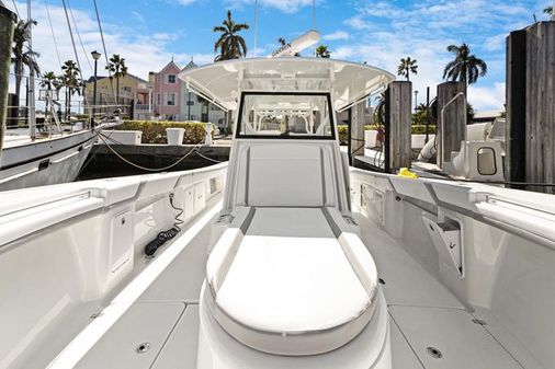 Yellowfin 39 Center Console image