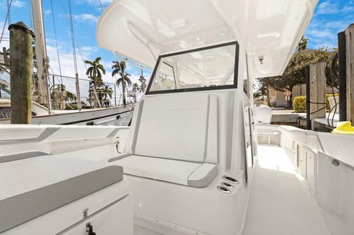 Yellowfin 39 Center Console image