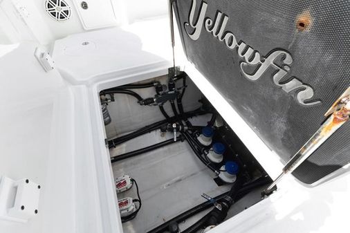 Yellowfin 39 Center Console image