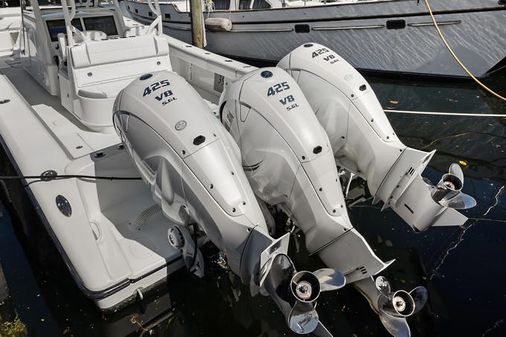 Yellowfin 39 Center Console image