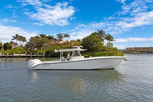 Yellowfin 39 Center Console image