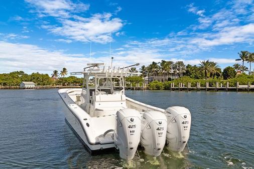 Yellowfin 39 Center Console image