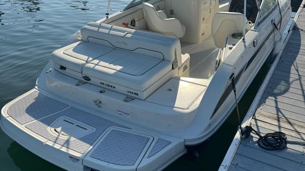 Sea Ray 230 Sundeck 