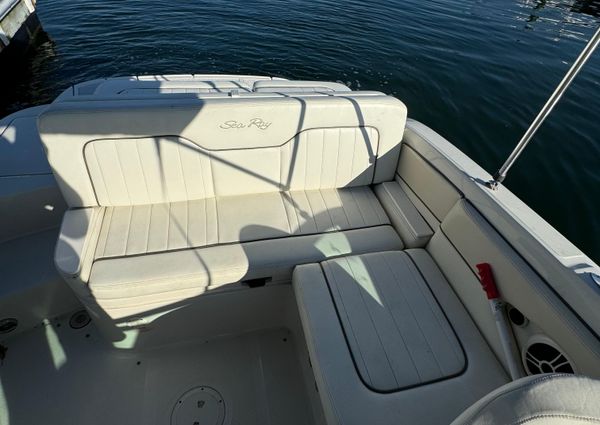 Sea-ray 230-SUNDECK image