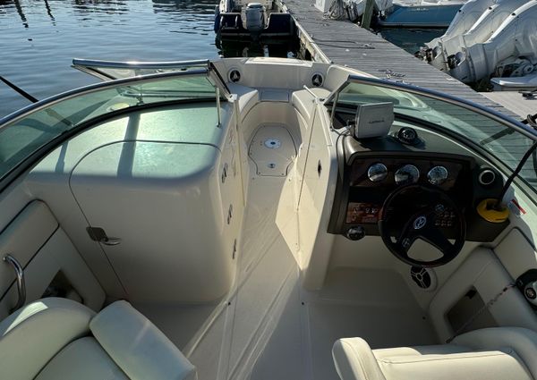 Sea-ray 230-SUNDECK image