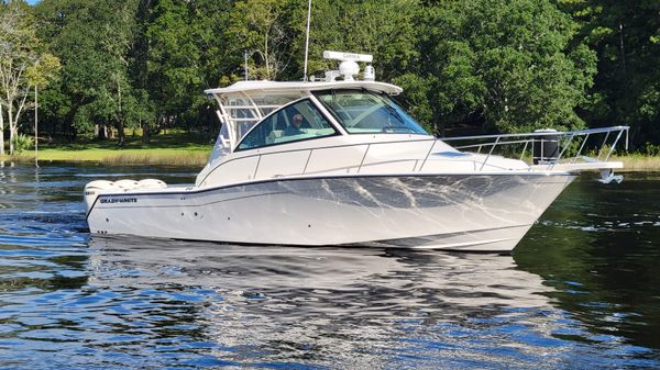 Grady-White Express 370