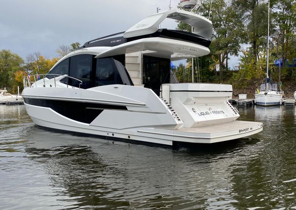 Galeon 470 Sky image