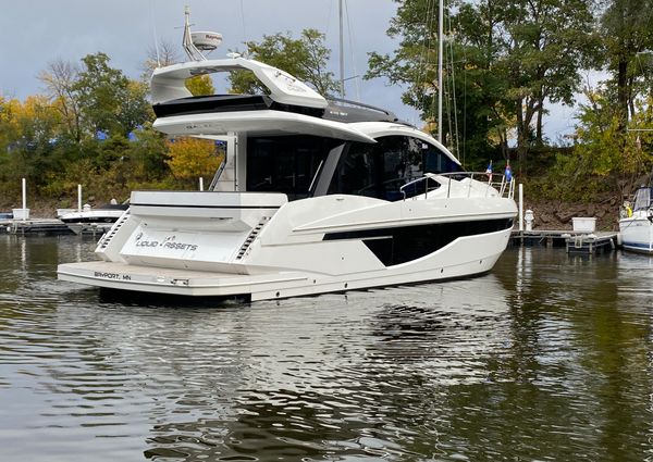 Galeon 470 Sky image