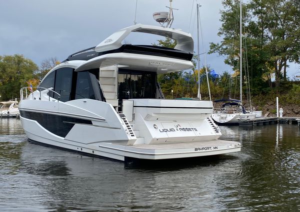 Galeon 470 Sky image