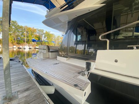 Galeon 470 Sky image