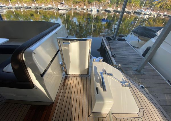 Galeon 470 Sky image