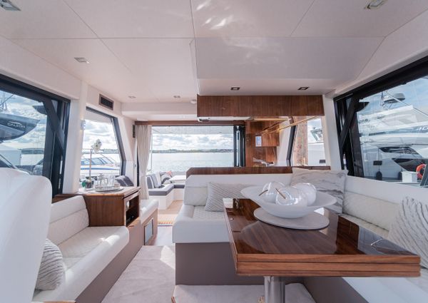 Galeon 460 Fly image