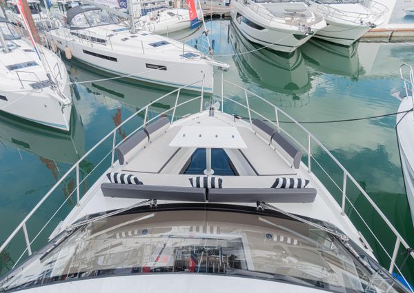 Galeon 460 Fly image