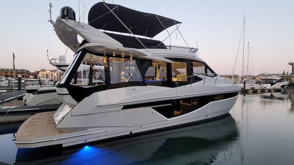 Galeon 460 Fly 