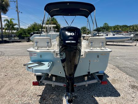 Boston-whaler 17-MONTAUK image