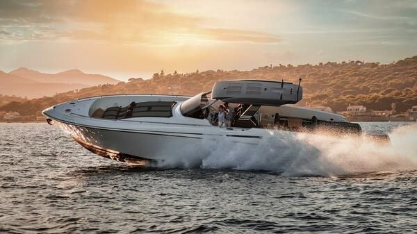 Canados 493 Gladiator