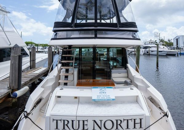 Tiara Yachts F53 Flybridge image