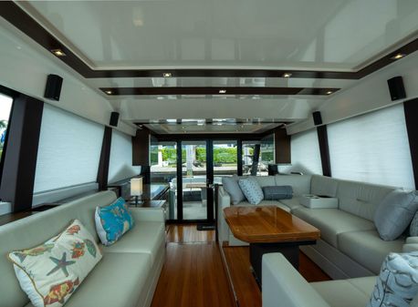 Tiara Yachts F53 Flybridge image