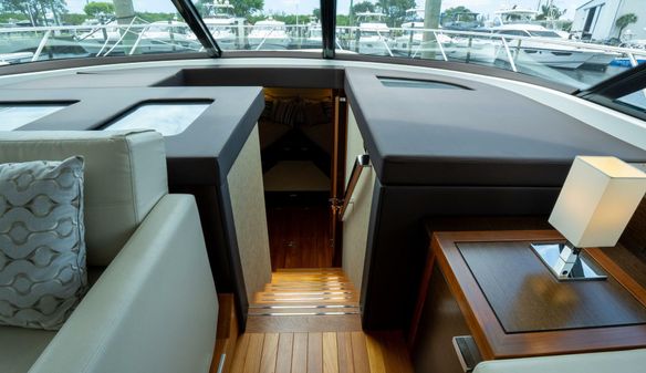 Tiara Yachts F53 Flybridge image