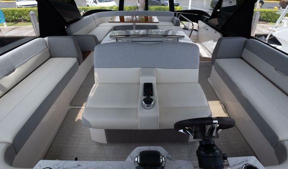 Tiara Yachts F53 Flybridge image