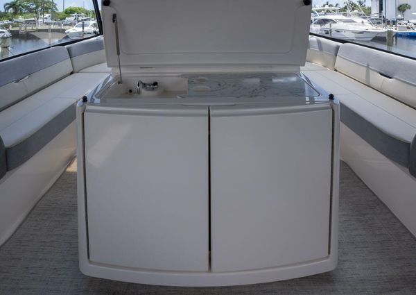 Tiara Yachts F53 Flybridge image