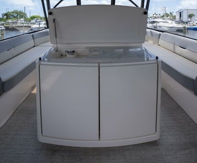 Tiara Yachts F53 Flybridge image