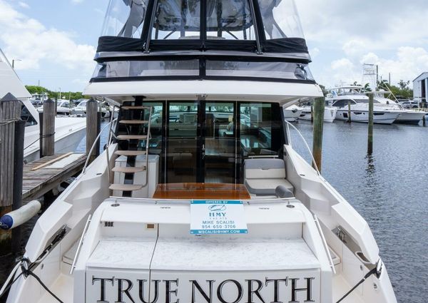 Tiara Yachts F53 Flybridge image