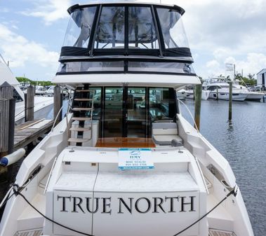 Tiara Yachts F53 Flybridge image