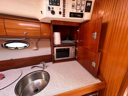 Bavaria 37-HT image