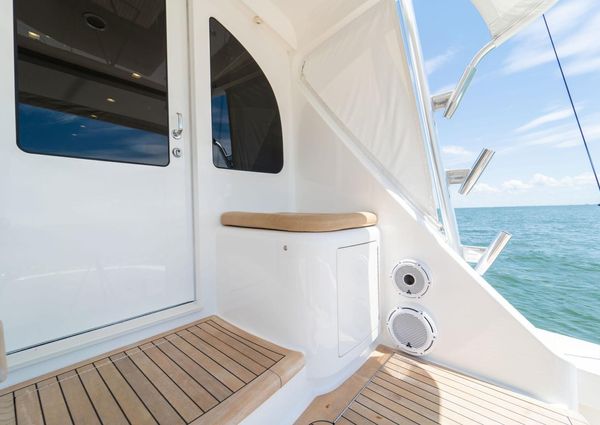 Viking 72 Convertible image