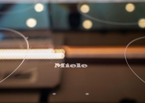 Viking 72 Convertible image