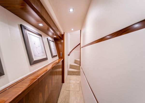 Viking 72 Convertible image