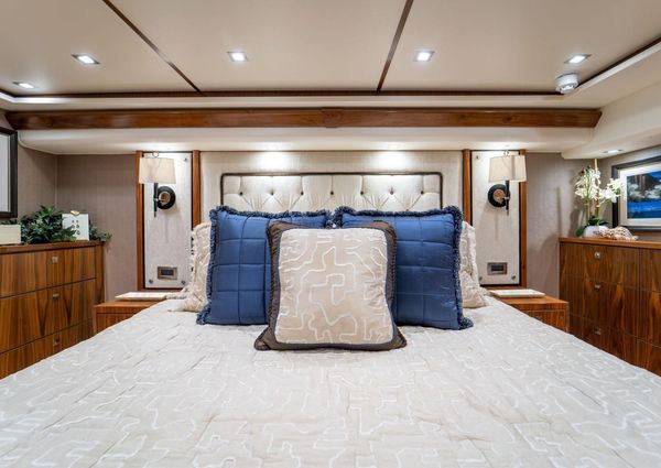 Viking 72 Convertible image