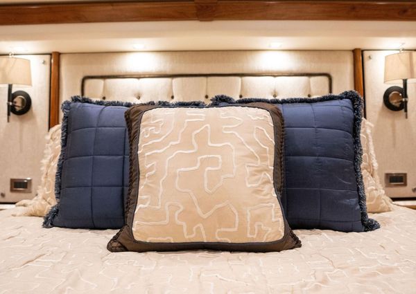 Viking 72 Convertible image