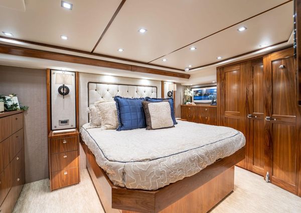 Viking 72 Convertible image