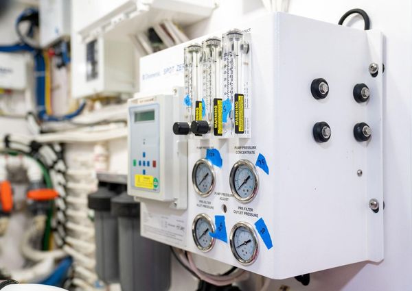 Viking 72 Convertible image