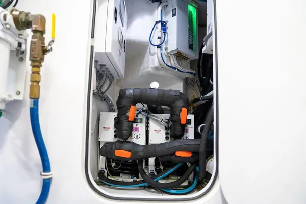 Viking 72 Convertible image