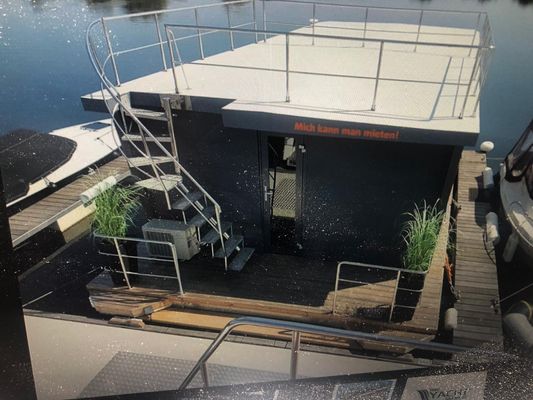 Houseboat - 2020 - main image