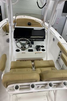 Sportsman Heritage 241 Center Console image