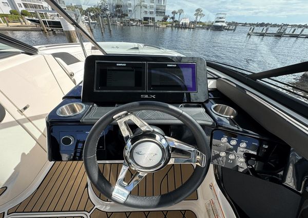 Sea Ray 260 SLX OUTBOARD image