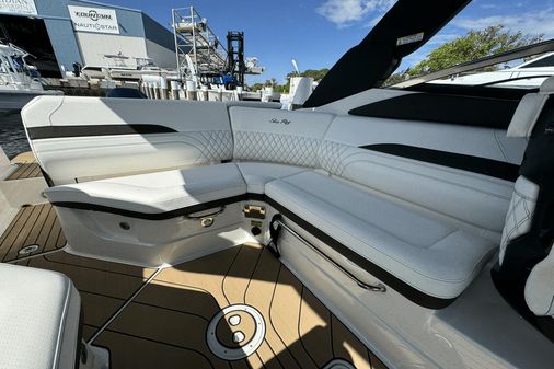 Sea Ray 260 SLX OUTBOARD image