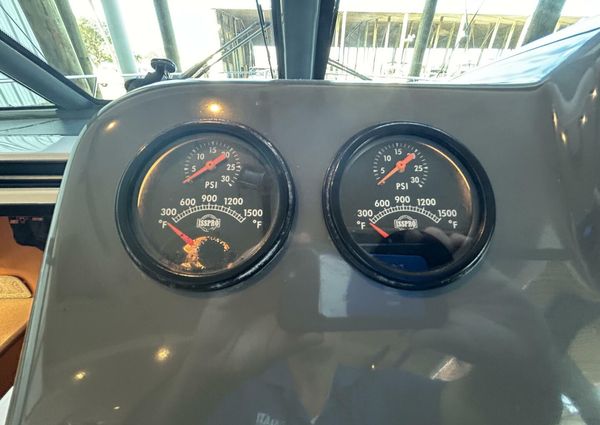 Tiara Yachts 3800 Open image