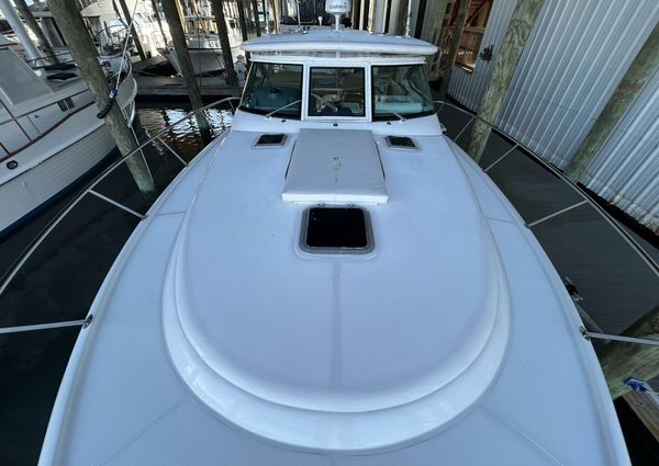 Tiara Yachts 3800 Open image