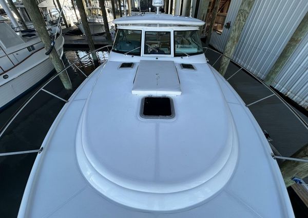 Tiara Yachts 3800 Open image