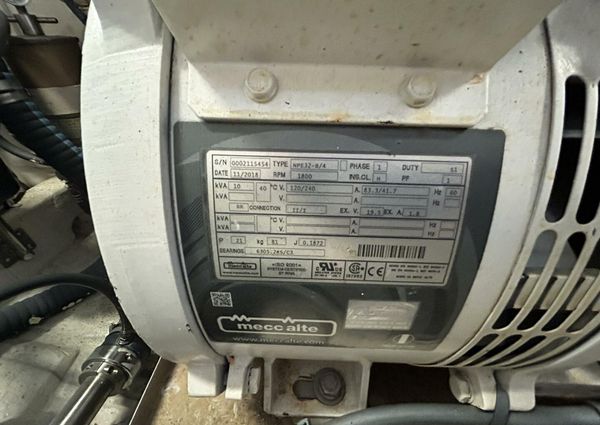 Tiara Yachts 3800 Open image