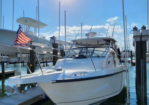 Boston Whaler 305 Conquest image